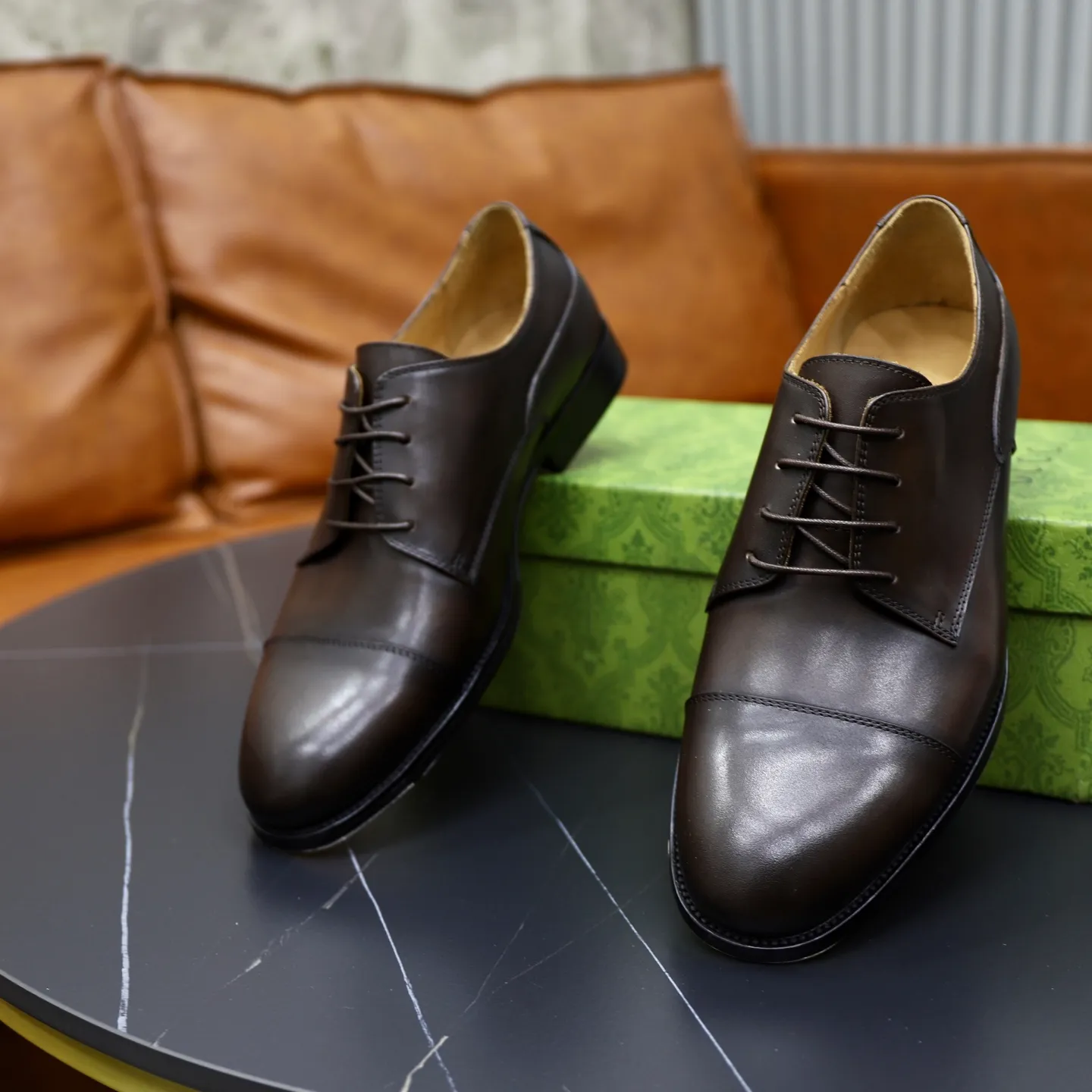 Men's shoes 💰660💰🙅‍♂️🙅‍♂️🙅‍♂️Niuli Brand: Gucci GuCCI Standard code: Men's code 39-44 (45 can be customized) Grade: Same style as the official website Original quality Material: Original cowhide surface Comfortable cowhide lining Original outsole Style category: Men's fashionable casual leather shoes Distinguished big-name luxury elements, top luxury Color: actual picture color
